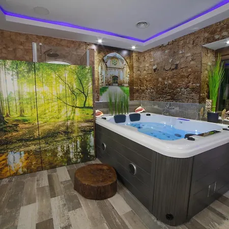 Apartment La Veguilla Deluxe Jacuzzi