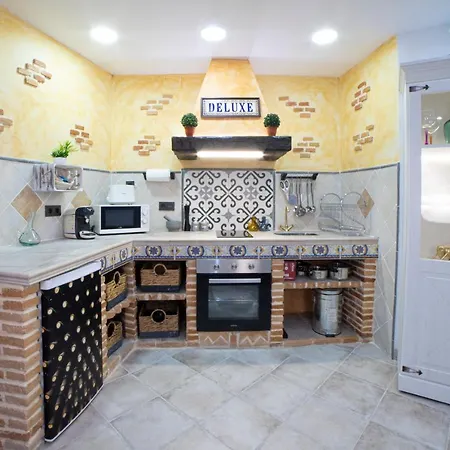 La Veguilla Deluxe Jacuzzi דירה *
