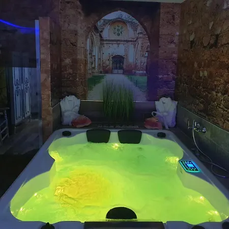 Apartment La Veguilla Deluxe Jacuzzi