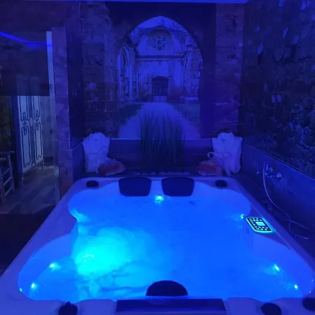 Apartment La Veguilla Deluxe Jacuzzi *