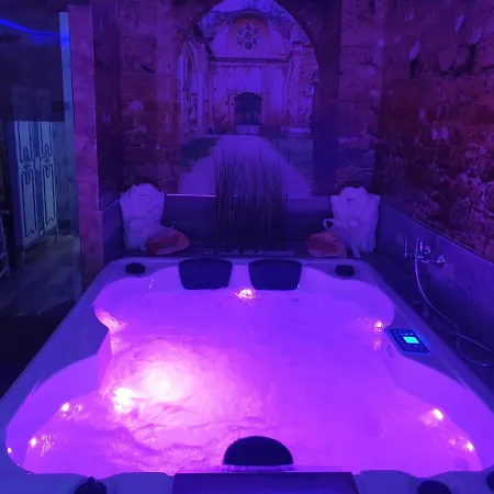 Apartment La Veguilla Deluxe Jacuzzi *