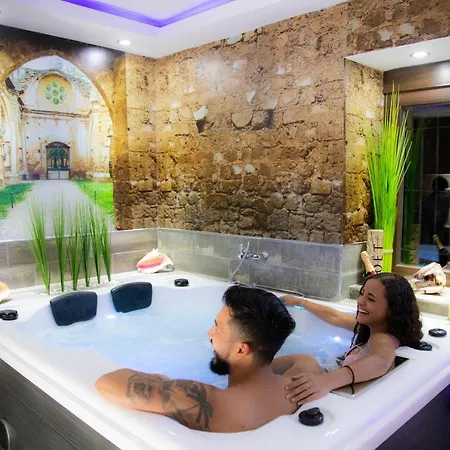 La Veguilla Deluxe Jacuzzi *