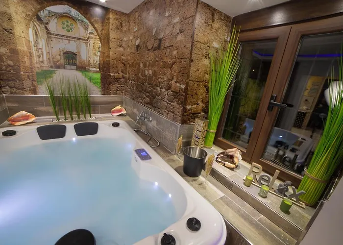 Lägenhet La Veguilla Deluxe Jacuzzi