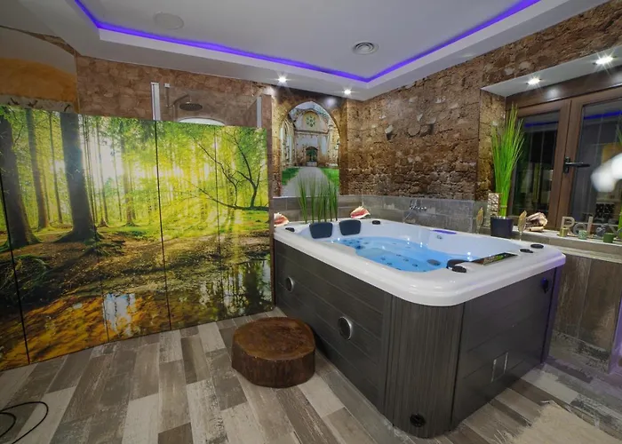 Lägenhet La Veguilla Deluxe Jacuzzi