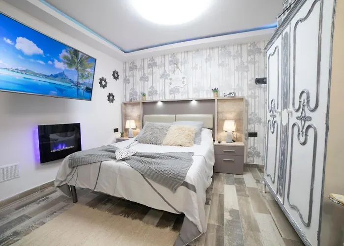 Lägenhet La Veguilla Deluxe Jacuzzi