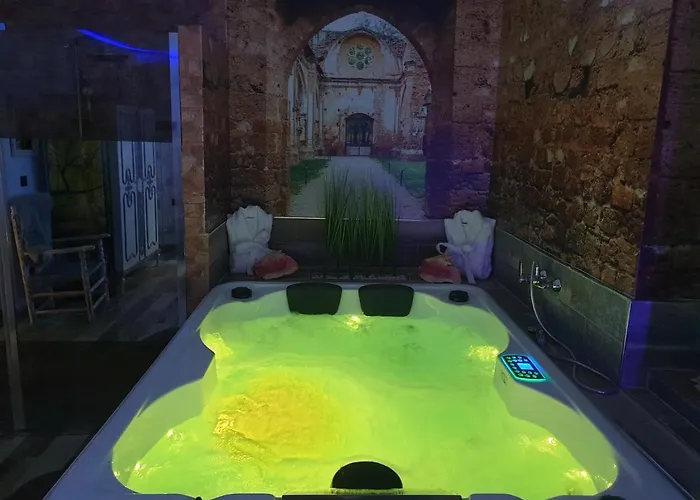 Lägenhet La Veguilla Deluxe Jacuzzi