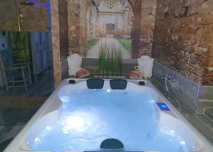 La Veguilla Deluxe Jacuzzi Lägenhet *