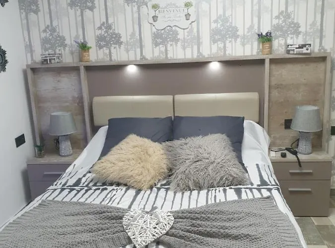 La Veguilla Deluxe Jacuzzi Lägenhet *